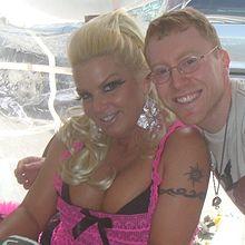 Cynthia Lynch with a fan.jpg