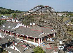 Image-Lightning Racer at Hersheypark station.jpg