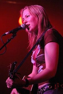 Thea Gilmore - Cambridge Festivals 2001-2014 (239249232).jpg