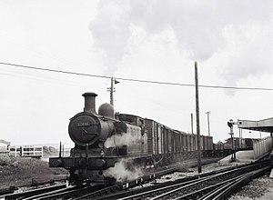32496 at Newhaven Marine station (1954).JPG