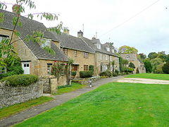 Broadwell cottages 2 - geograph.org.uk - 1514052.jpg