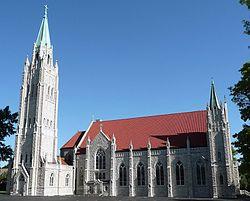 Cathedral of Saint Peter, Kansas City, Kansas. South side (cropped).jpg
