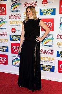 Britta Becker - 2017097200755 2017-04-07 Radio Regenbogen Award 2017 - Sven - 1D X MK II - 1157 - AK8I0016 mod.jpg