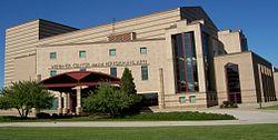 WeidnerCenterMainEntranceMay2007.jpg