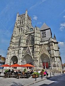 Cathédrale Saint-Etienne de Meaux..JPG