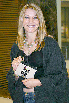 Elizabeth Anne Allen w purse 2004.jpg