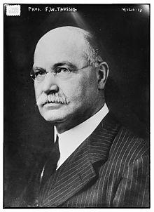 Frank William Taussig circa 1915.jpg