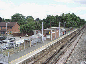 Edenbridge railway station in 2008.jpg