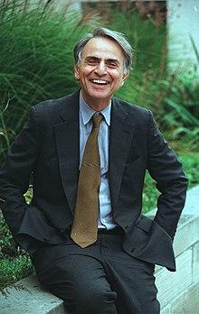 Carl Sagan, 1994.jpg