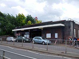 Upney station building.JPG