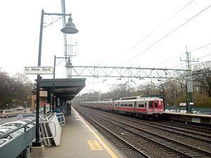 M2 at Pelham.jpg