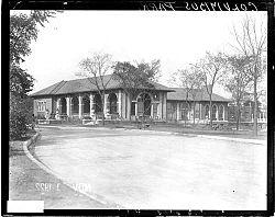 Columbus Park Boathouse.jpg