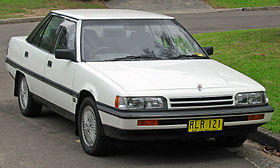 1990 Mitsubishi Magna (TP) Elite sedan (2005-12-11) 01.jpg