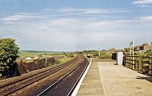 Cardenden Station - geograph.org.uk - 1822207.jpg