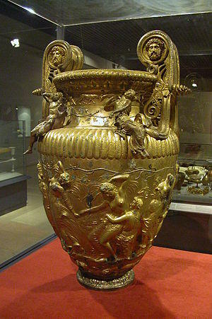 Cratère de Derveni 0001.jpg