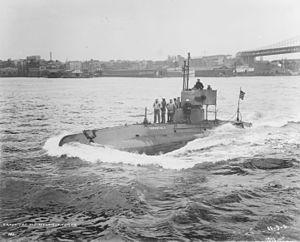 USS Tarantula - 19-N-60-9-5.jpg