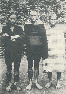 Mona Rudao and Seediq tribal leaders.jpg