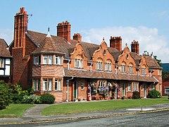 Houses on Greendale Avenue, Port Sunlight.jpg