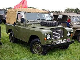Land Rover (3915503448).jpg