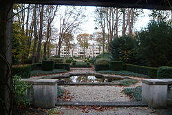 Het Kareol-park garden.jpg