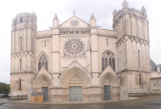 Cathédrale St-Pierre.png