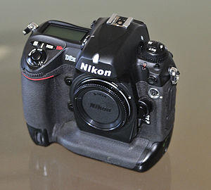 Nikon D2H Front quarter.jpg