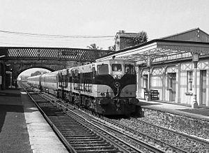 Train at Newbridge (Droichead Nua) - geograph.ie - 2356070.jpg