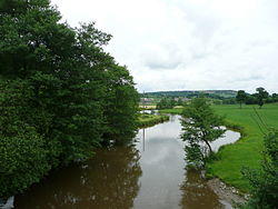 Vire River looking South from the 'Pont' in Pont-Farcy towards Sainte Marie Outre L'Eau (27 May 2008).jpg