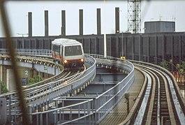 19960524 03 O'Hare Airport (5437782448).jpg