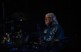 Graeme Edge performing in 2018