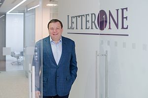 Mikhail Maratovich Fridman at L1 in 2015.jpg