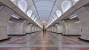 Prague 07-2016 Metro img5 LineB Andel.jpg