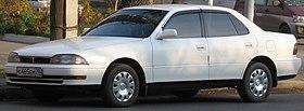 1990 Toyota Camry (Japanese spec) 01 (cropped).jpg