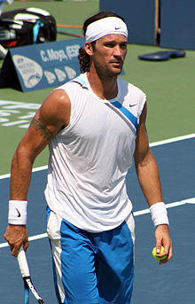 Carlos moya cincyATP07 QF 1.jpg