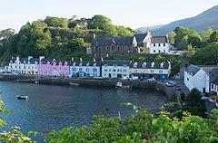 Portree harbour front 2016.jpg