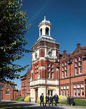 Brentwood School Front (Large).jpg