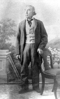 Navarroportrait.jpg