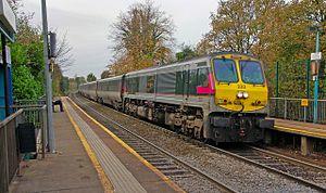Balmoral railway station in 2007.jpg