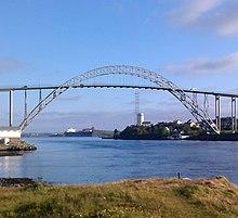 Karmsund Bridge from Norheimsvågen2.jpg