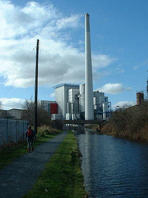 Huddersfield Broad Canal and the Municipal Incinerator - geograph.org.uk - 82659.jpg
