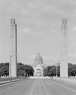 State Street Bridge (Harrisburg) HAER 4.jpg