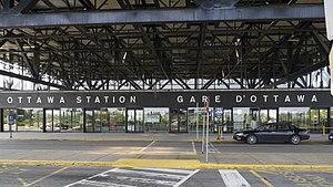 Ottawa train station 2013 2.jpg