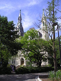 University Hall at Northwestern University.jpg