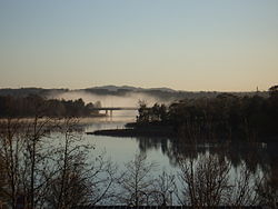 Lake Ginninderra 1.jpg