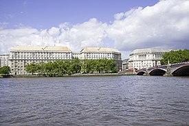 Thames House and Lambeth Bridge, looking across the river.jpg