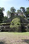 Parque Yaxha Nakum Naranjo Templo Guatemala 01.jpg
