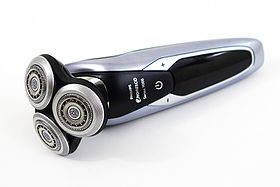 Philips Norelco 9700 Rotary Electric Shaver (30973817280).jpg
