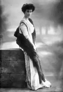 Anne Innes-Ker, Duchess of Roxburghe.png