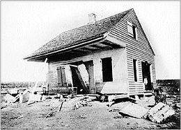 1893 cheniere caminada hurricane damaged house.jpg