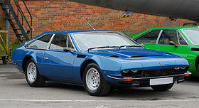 Lamborghini Jarama at AutoItalia Brooklands May 2012 1-cropped.jpg